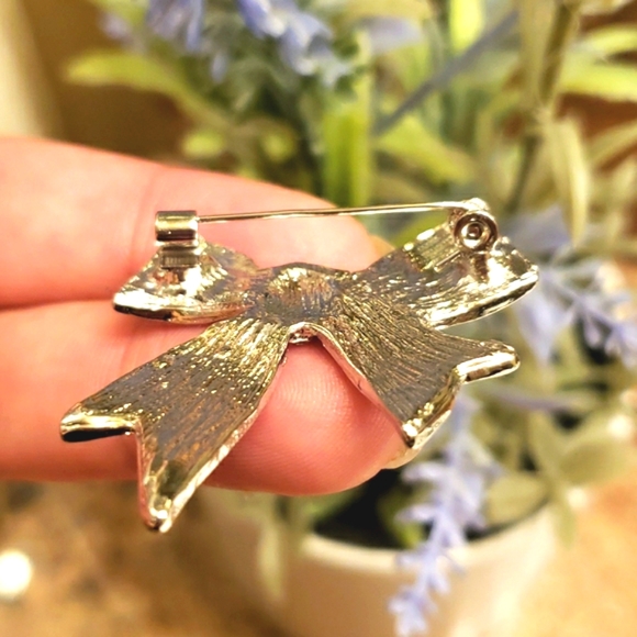 Ribbon Bow Brooch Pin - Picture 4 of 6